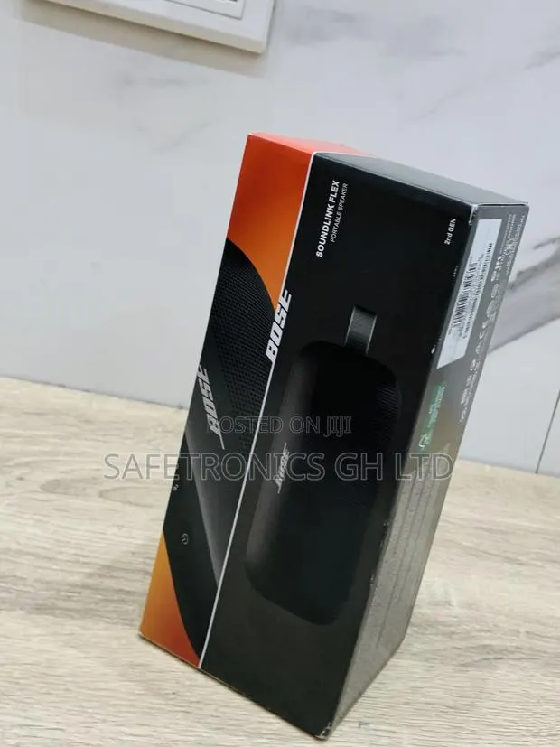 Grab Quality Black Bluetooth Bose Soundlink Flex Speaker · Photo 1