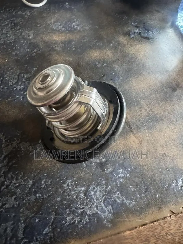 Honda Civic 1.5T Engine Thermostat · Photo 1