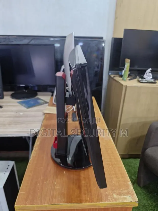 Asus Vg248qg 24" G-Sync Compatible Gaming Monitor 144hz Full Hd 1080p · Photo 1