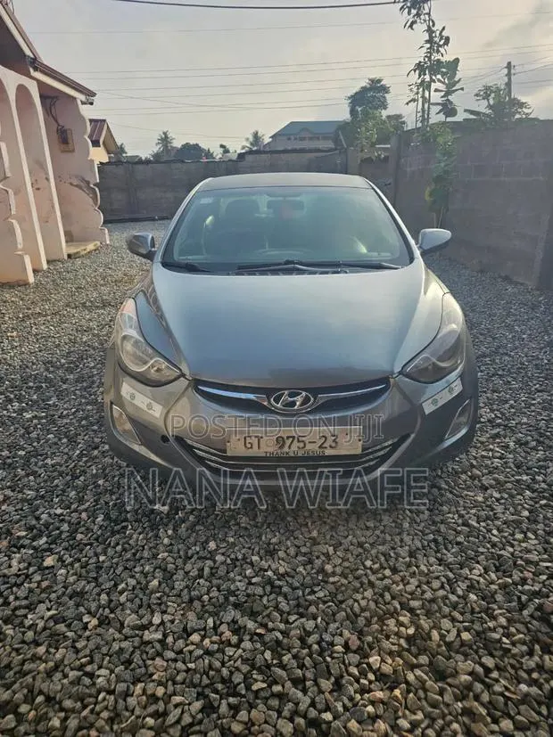 Hyundai Elantra 2013 Silver · Photo 1