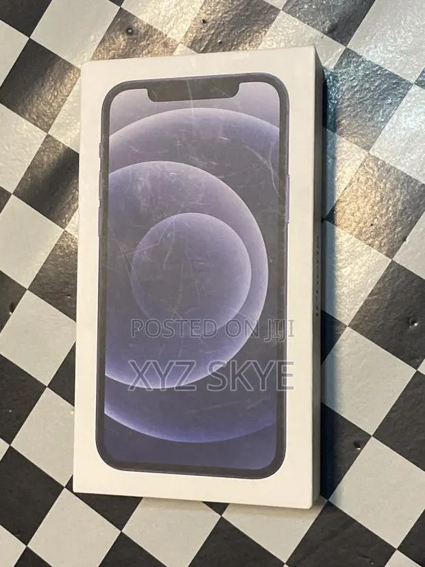 New Apple iPhone 12 128 GB Black · Photo 1