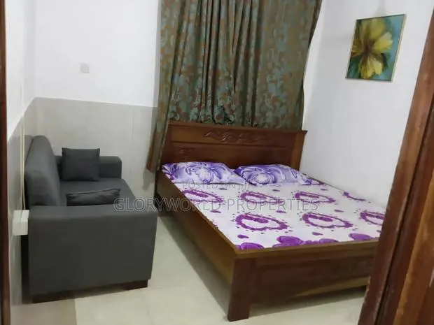 Nice Furnished Room on the 18 Road · Photo 1
