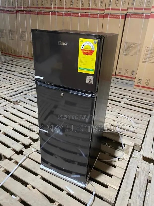 Quality Midea 207liters Double Door Top Freezer · Photo 1