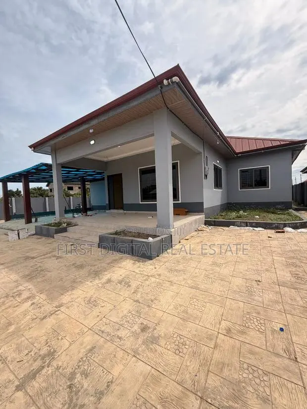 3bdrm Apartment in First Digital Real, Awutu Senya East Municipal · Photo 1