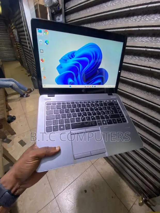 Laptop HP EliteBook 840 G2 12GB Intel Core i5 SSD 256GB · Photo 1