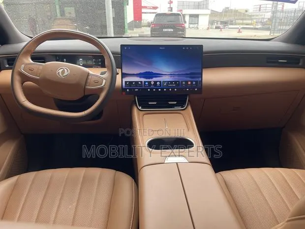 Dongfeng Yipai 008 2025 White · Photo 1