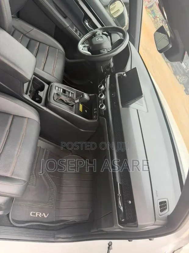 Honda CR-V 2024 White · Photo 1