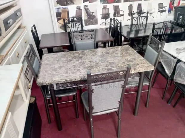 Four Chairs and Table · Photo 1