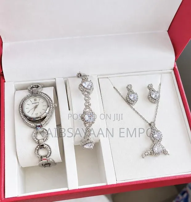 Queens Jewel Tresure Set · Photo 1