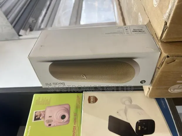 Shop Essential (Gold) Beats Pills Speaker · Photo 1