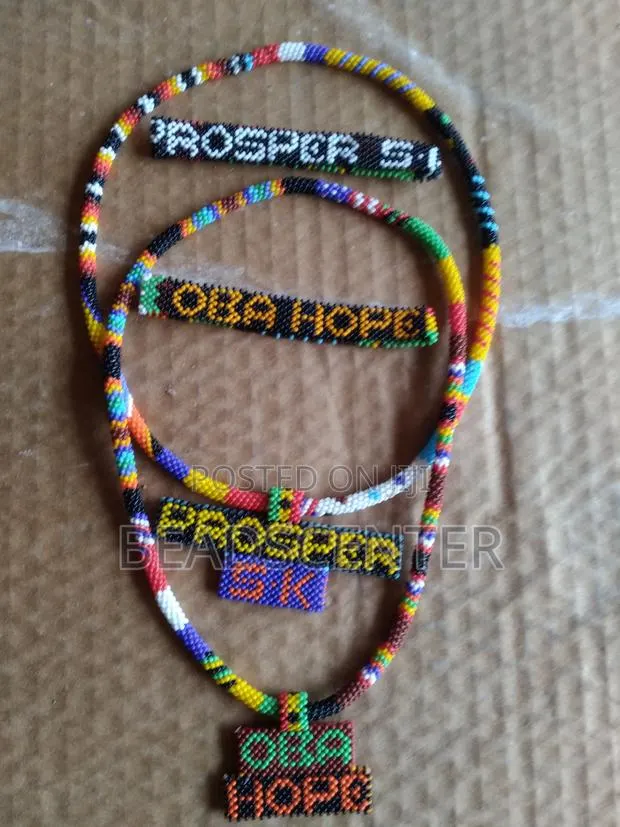 Beaded Necklace and Bracelet · Photo 1