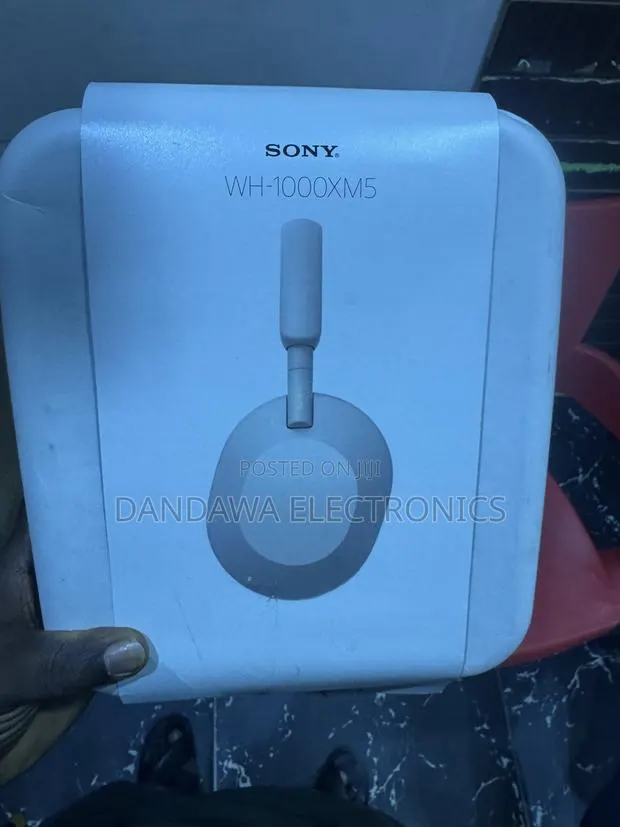 Sony WH100XM5 · Photo 1