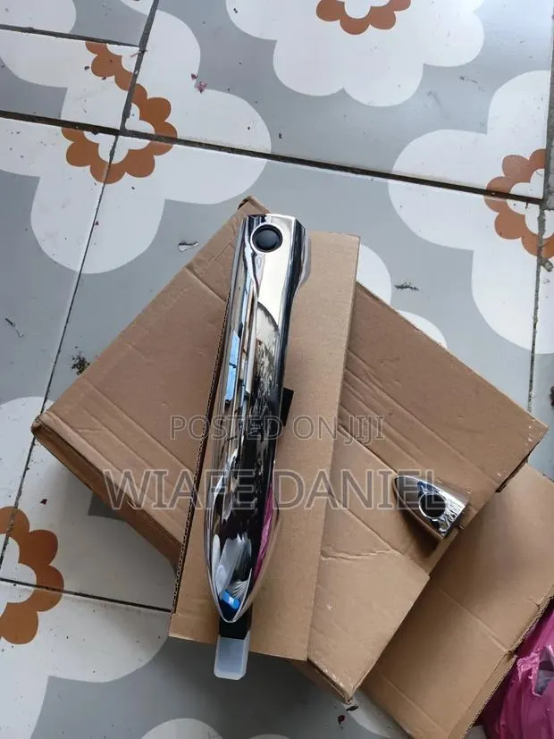 Honda Accord 2015 Door Handle Sensor · Photo 1