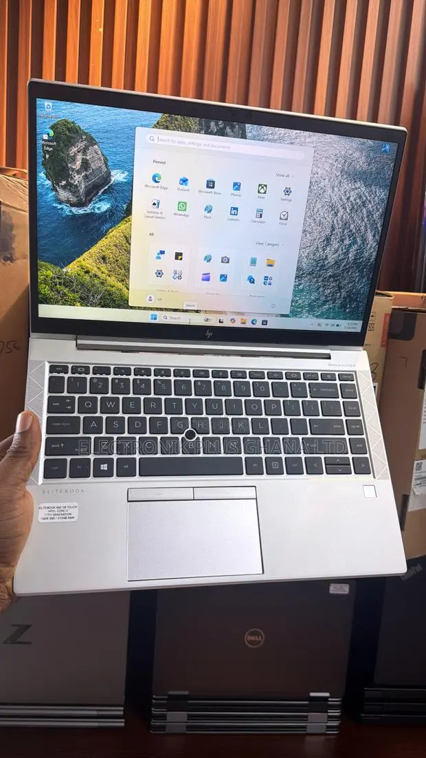 Laptop HP EliteBook 840 G7 16GB Intel Core i5 SSD 256GB · Photo 1
