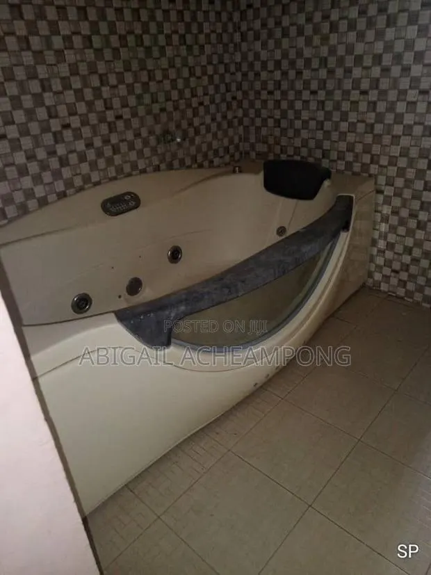 5bdrm Apartment in Mitch Rentals, Toll Booth for rent · Photo 1