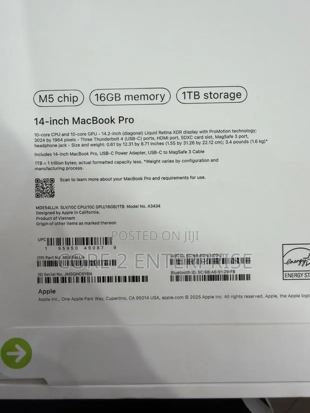 New Laptop Apple MacBook Pro 2025 M5 16GB Apple M5 SSD 1T · Photo 1