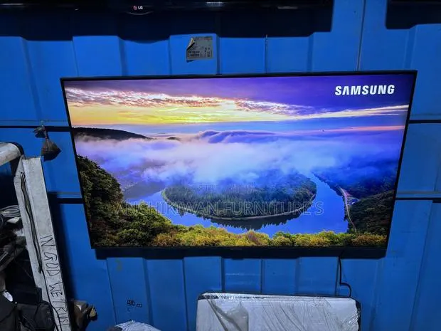 Samsung Crystal Clear 50 Inches HDR Tizen Software Smart Tv · Photo 1
