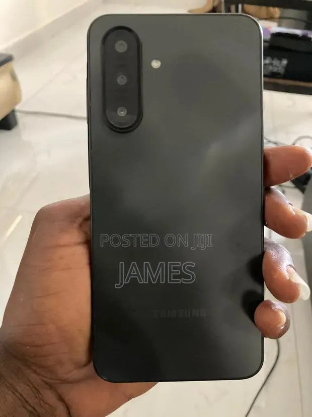 Samsung Galaxy A17 128 GB Black · Photo 1