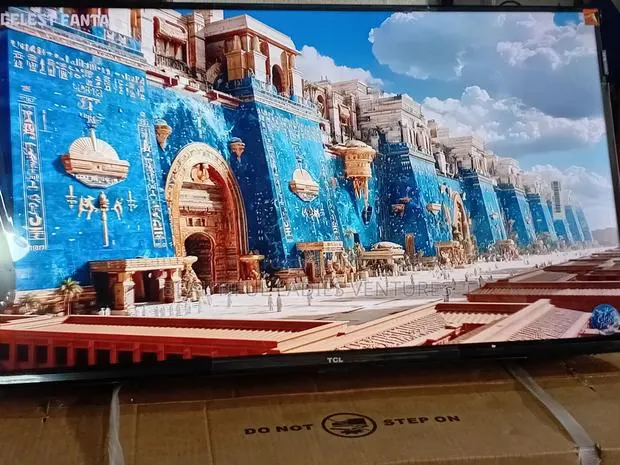 TCL 32” Premium Entertainment Television · Photo 1