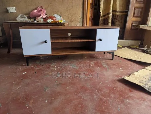 TV Stand and Unit · Photo 7