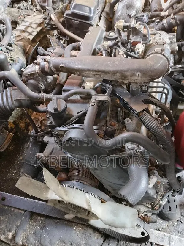 Toyota Hiace 2kd Electronics Engine Big Bumper · Photo 1