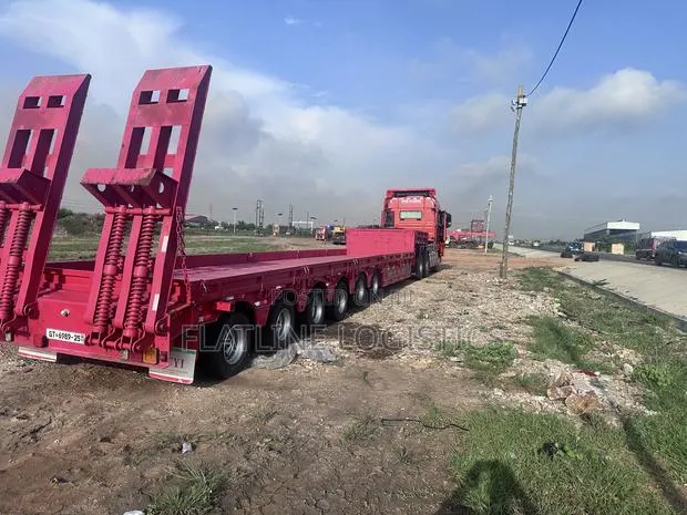 Lowbed Trailer Trucks for Rental / Hiring · Photo 1