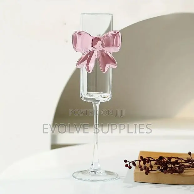 170ml Champagne Flute With Bow · Photo 1