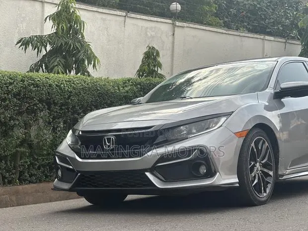 Honda Civic Sport Hatchback 2020 Silver · Photo 1