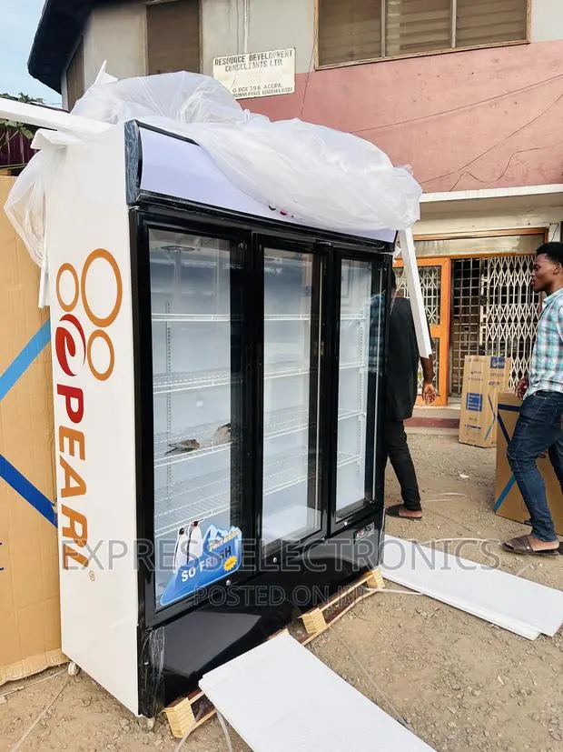Elegant Design White Pearl PVC-150 Display Fridge 3doors · Photo 1