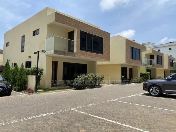3bdrm Townhouse / Terrace in Lagos Avenue, East Legon for rent · Photo 1