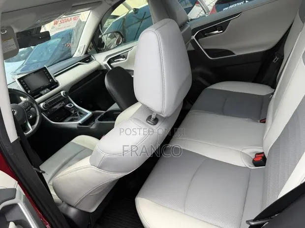 Toyota RAV4 Limited FWD 2020 Red · Photo 1