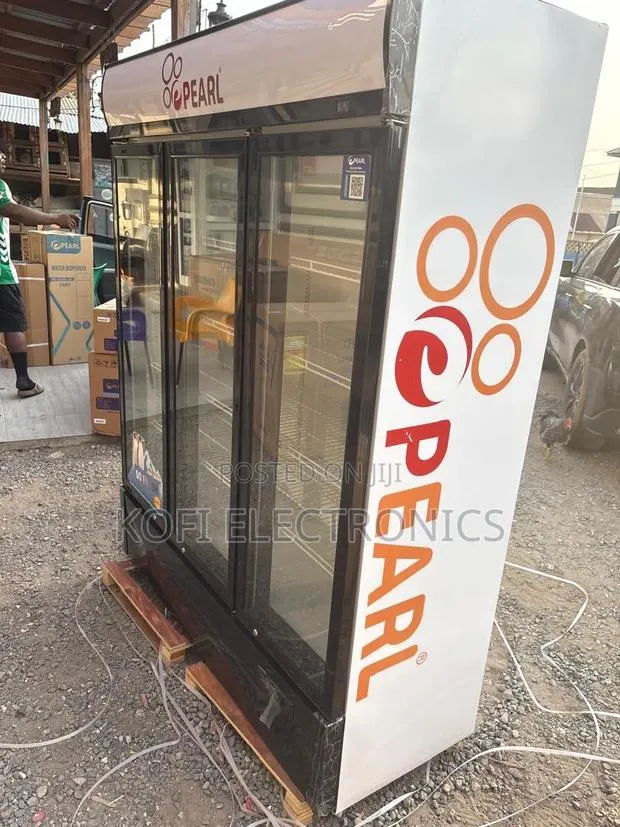Pearl 950l Display Freezer Built for Retail Success · Photo 1