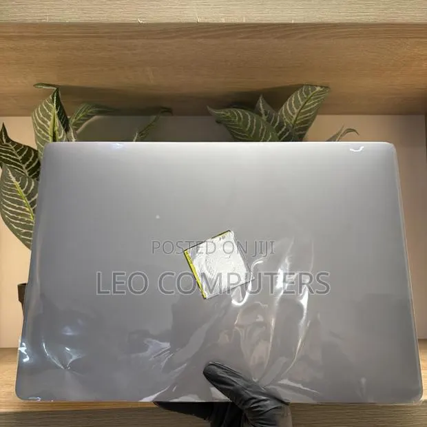 MacBook Pro 16-Inch A2141 Screen for (2019–2020) · Photo 1