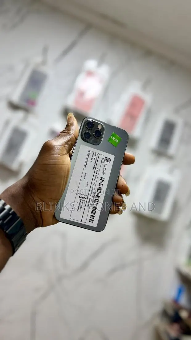 Apple iPhone 12 Pro 128 GB Green · Photo 1