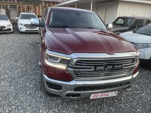 Dodge RAM 1500 5.7 Petrol AWD 2020 Red · Photo 1