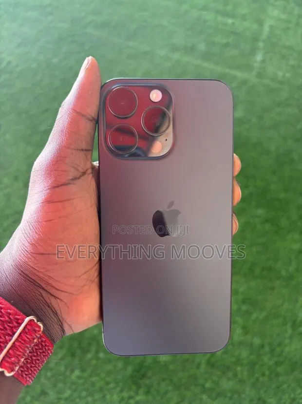 Apple iPhone 15 Pro Max 256 GB Black · Photo 1