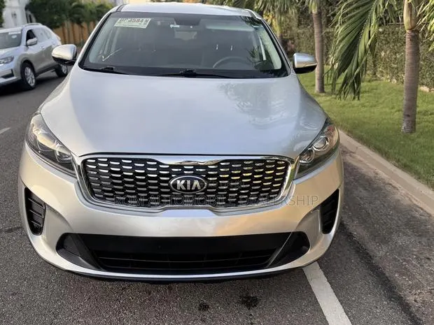 Kia Sorento 2.4L LX AWD 2019 Silver · Photo 1