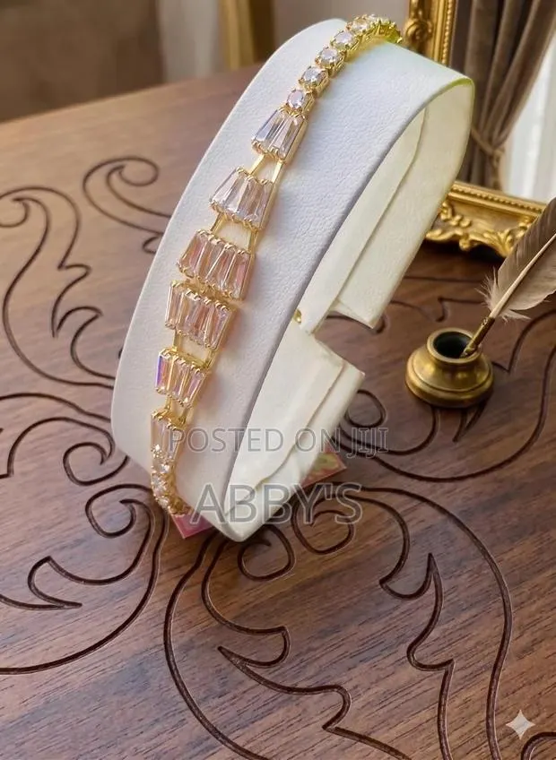Bauguette Stunning Bracelet For Ladies · Photo 1