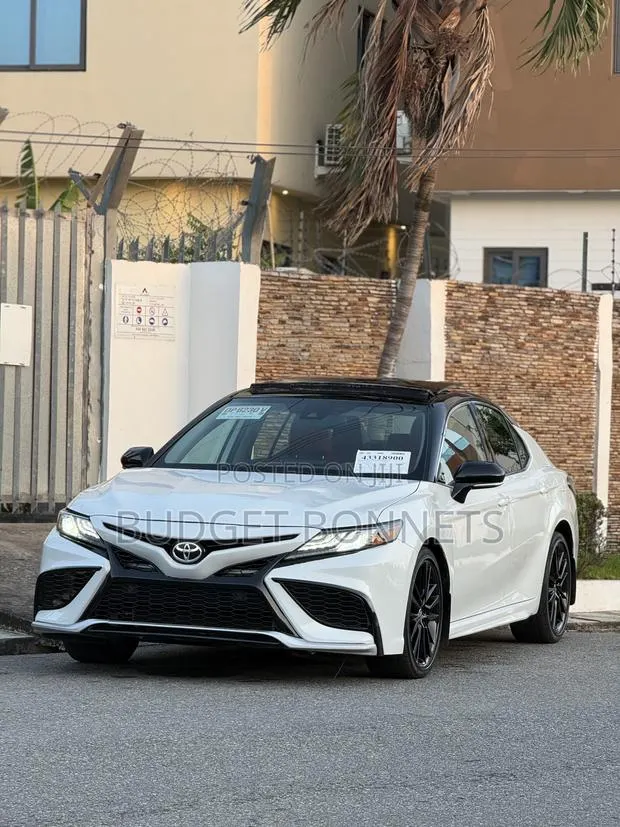 Toyota Camry XSE 2023 White · Photo 1
