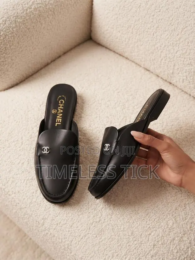 Ladies Half Shoe · Photo 1