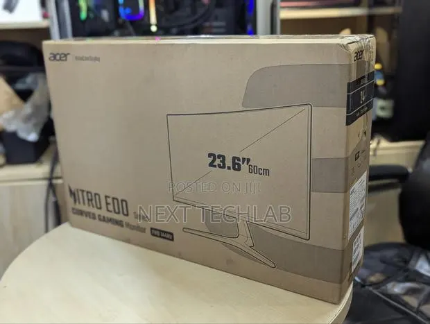 Acer Nitro ED240Q Curved Monitor · Photo 1