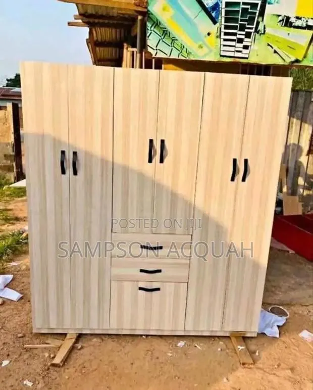 Quality 3 In 1 Wardrobe With Drawers 🙏🌹 · Photo 1