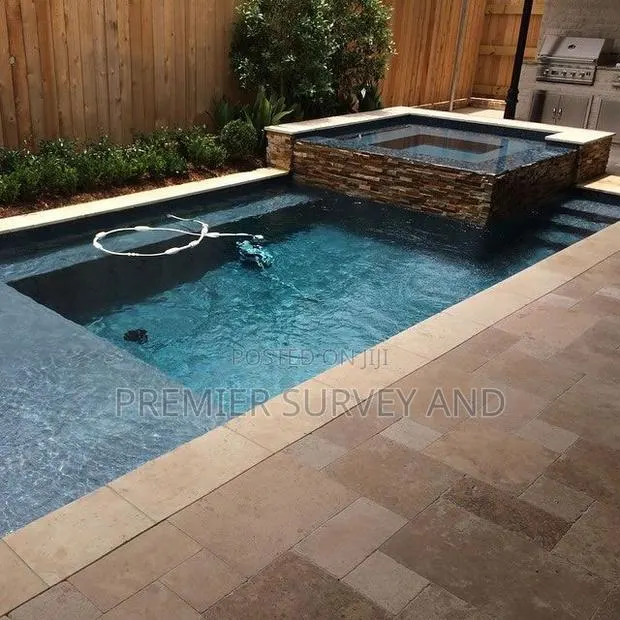 Luxurious Pool Construction · Photo 1