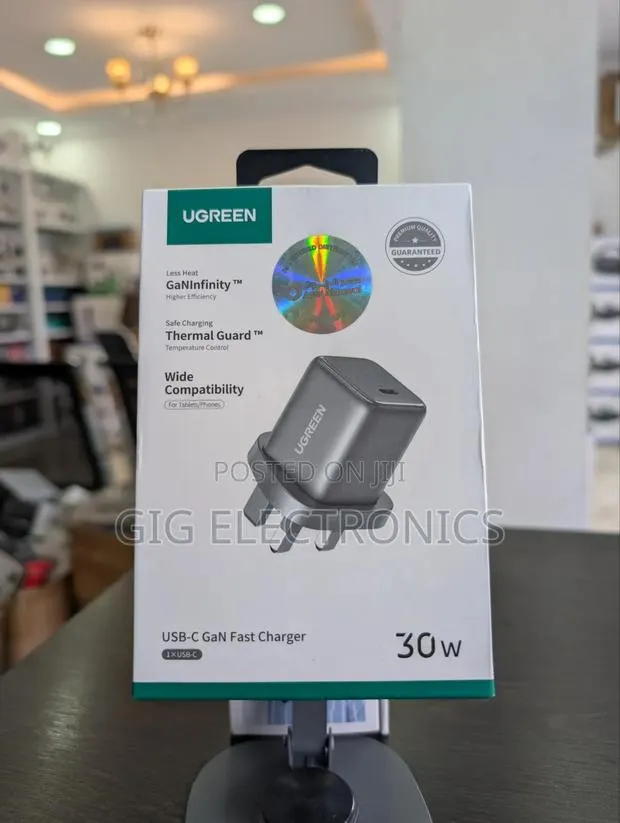 UGREEN 30W Type-C GaN Fast Charger UK · Photo 1