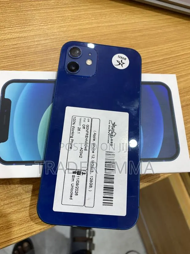 Apple iPhone 12 128 GB Blue · Photo 1