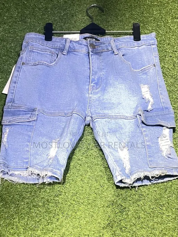 Cargo Side Pocket Short Jeans For Sale- Size 33 · Photo 1
