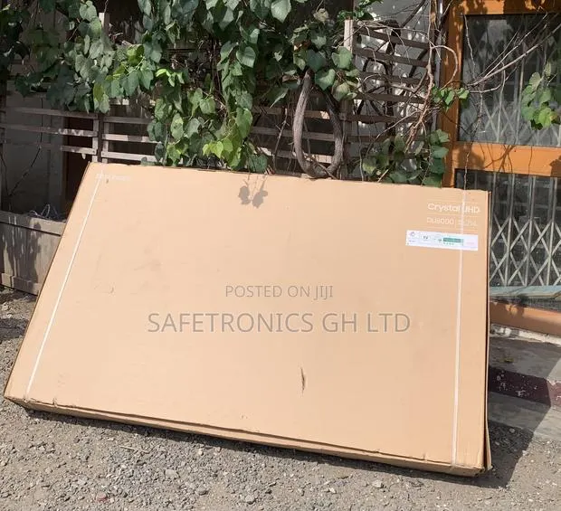 Accurate Samsung 85du8000 85-Inch Crystal Uhd Smart Tv · Photo 1