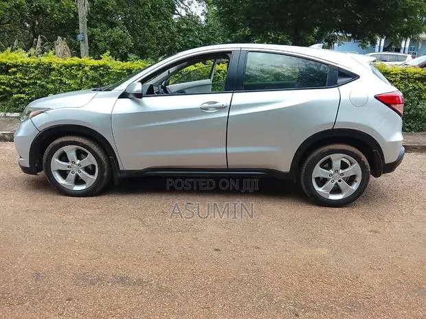 Honda HR-V EX-L w/Navigation FWD 2018 Silver · Photo 1