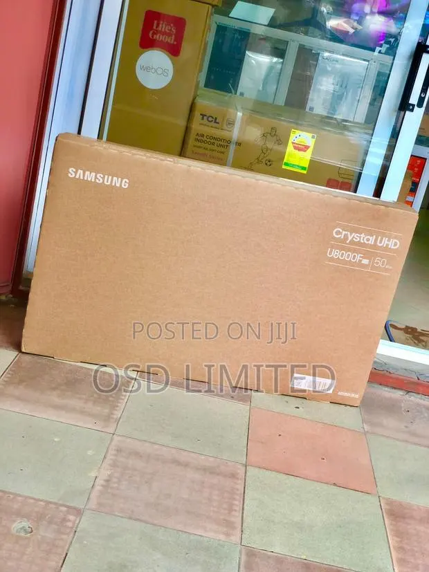 True : Samsung 50" Class Crystal Uhd U8000f Smart Tv · Photo 1