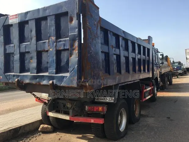 Tipper Truck · Photo 4